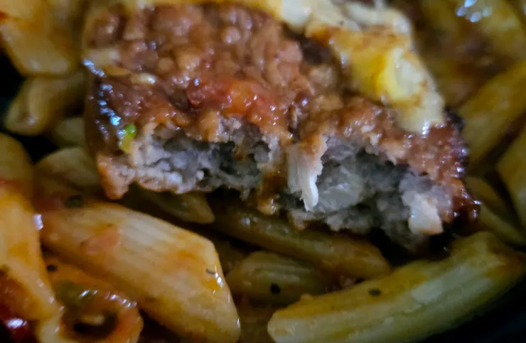 這漢堡排不錯 很厚