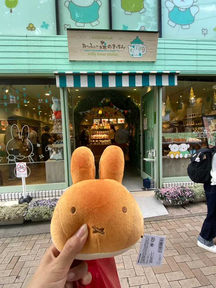 YO說牠臉黑黑的，跟我在當時的公司一樣黑(暗黑地獄梗XD)