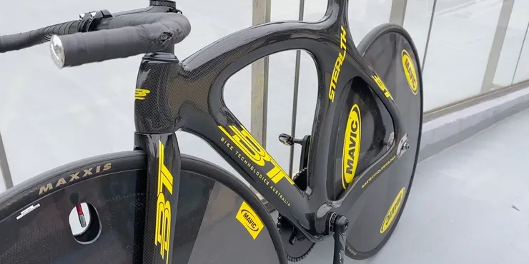 全碳纖維賽道場地車