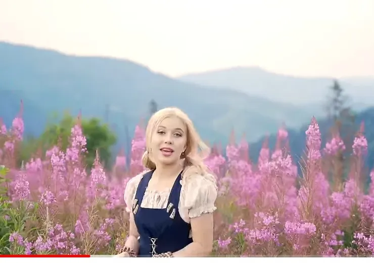 烏克蘭女歌手唱約德爾歌曲⑴