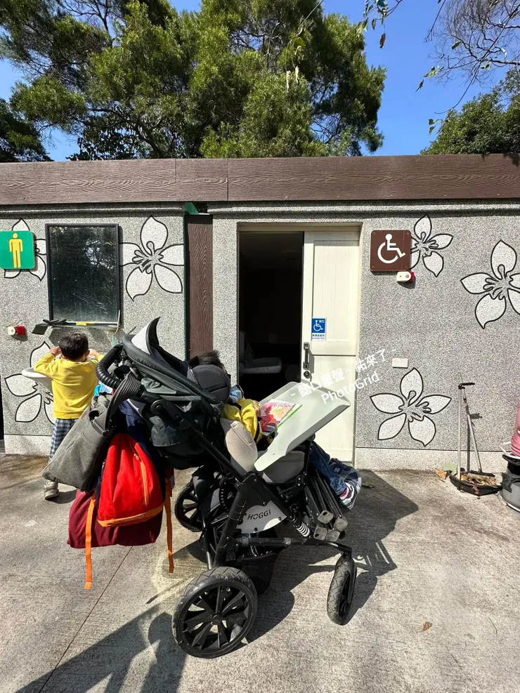 靠近148縣道員草路這一側的洗手間。