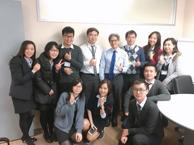 譯德輪調保險代理部合照