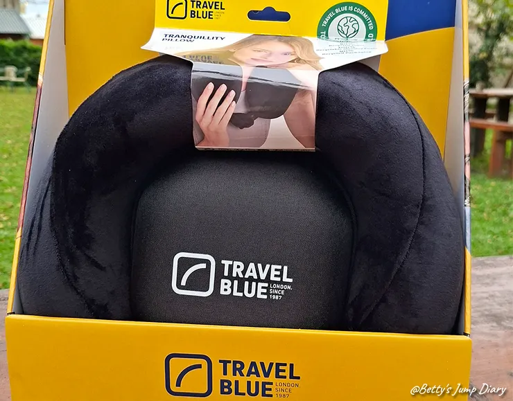 ▲【Travel Blue 藍旅】寧靜頸枕同色套組-黑色/圖片來源：Betty's Jump Diary