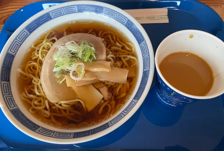 橫尾山莊的拉麵與咖啡