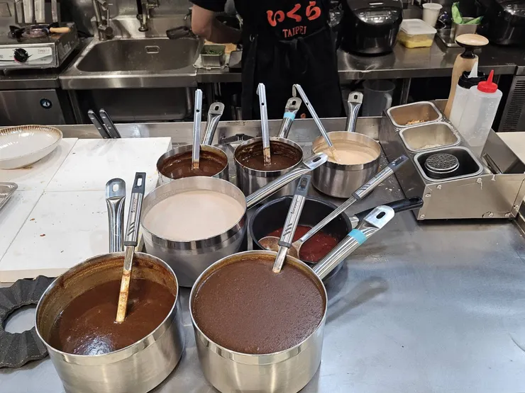 #醬都是在我面前... (((老實說，衛生品質有點擔憂，蛋人家都不介意就...算了