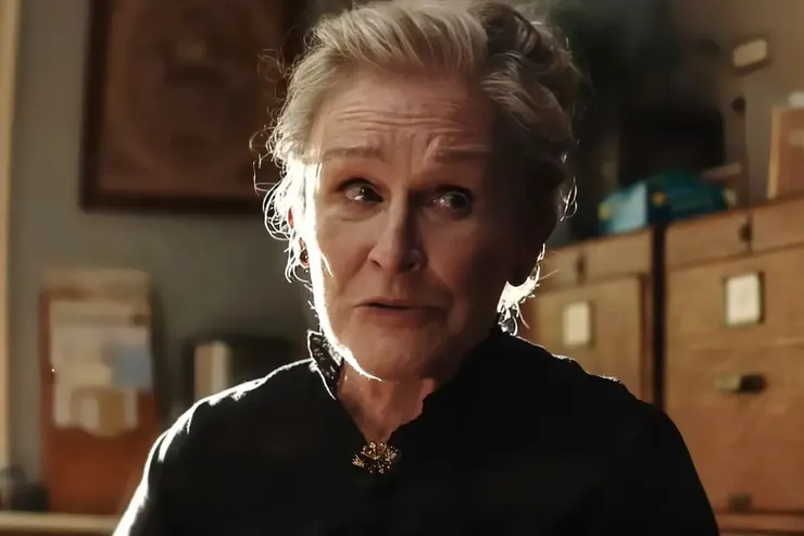 葛倫・克蘿絲把角色內心的轉折,一步一步推到無法回頭的地方。