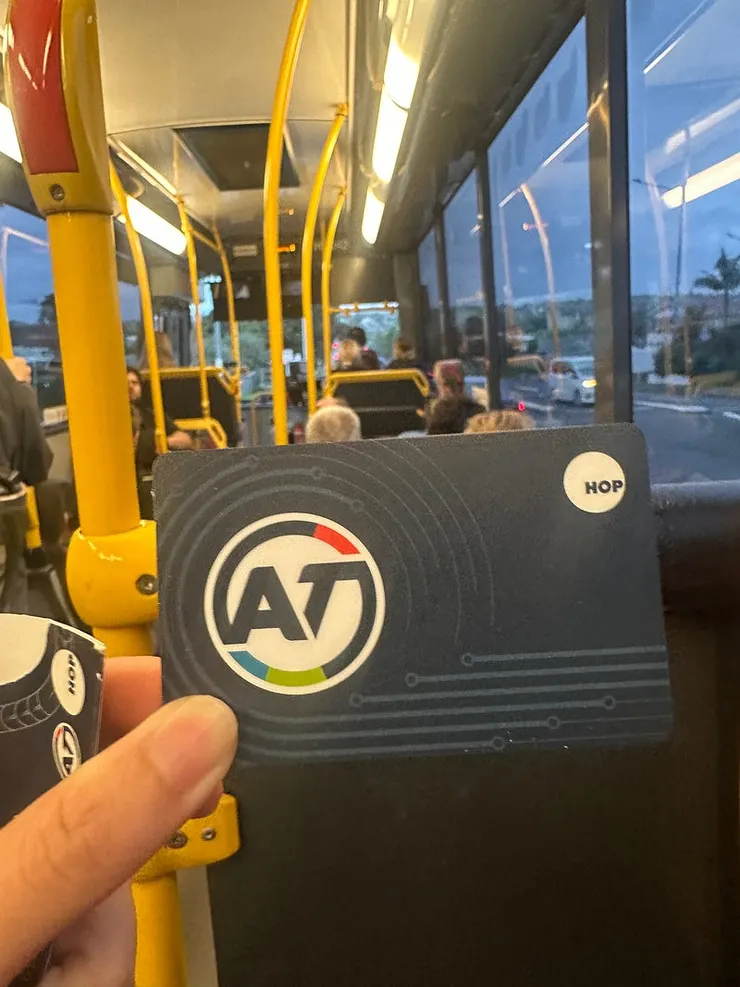 窮人救星的公車卡