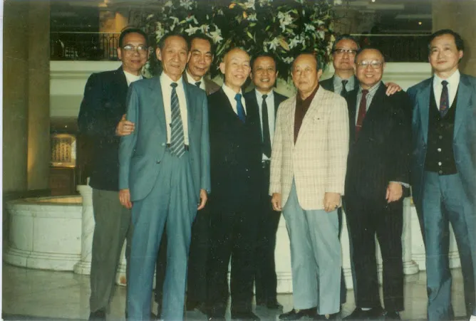 第三十五期學生畢業40週年(1992)於台北聚會時所攝