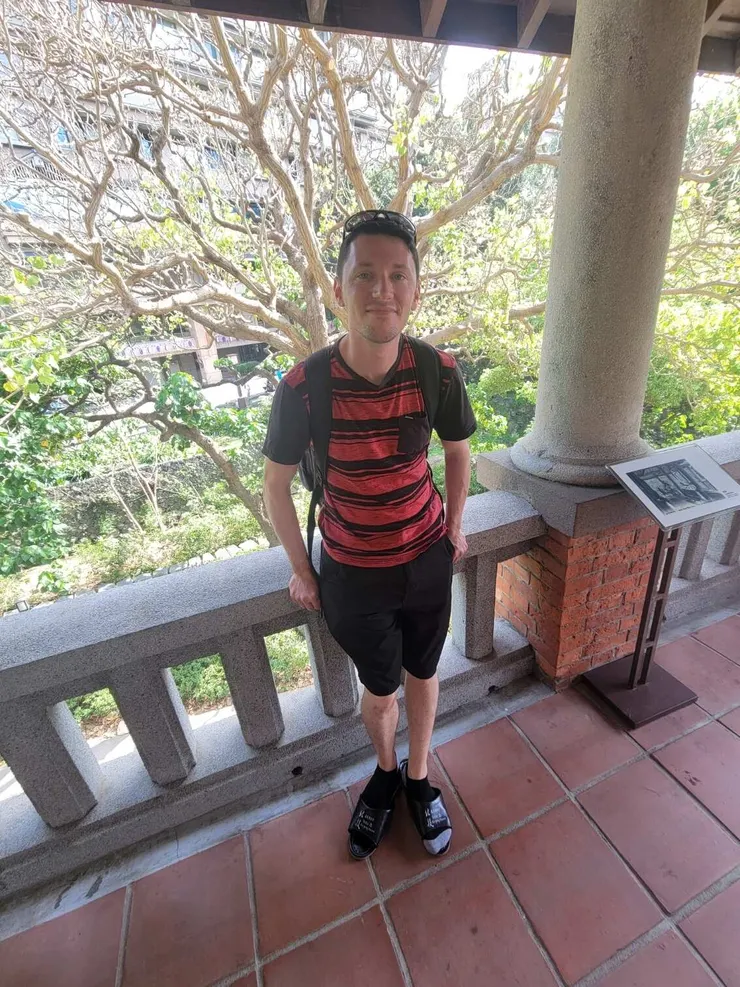 先帶他去台北市走走晃晃