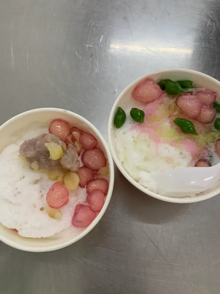 粉紅色的荸薺珍珠請大家點起來,我最愛的泰式剉冰配料