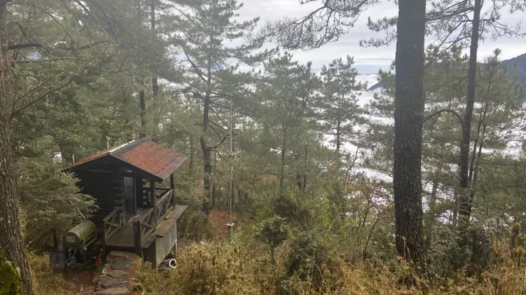 塔塔加－玉山｜約兩公里處的廁所