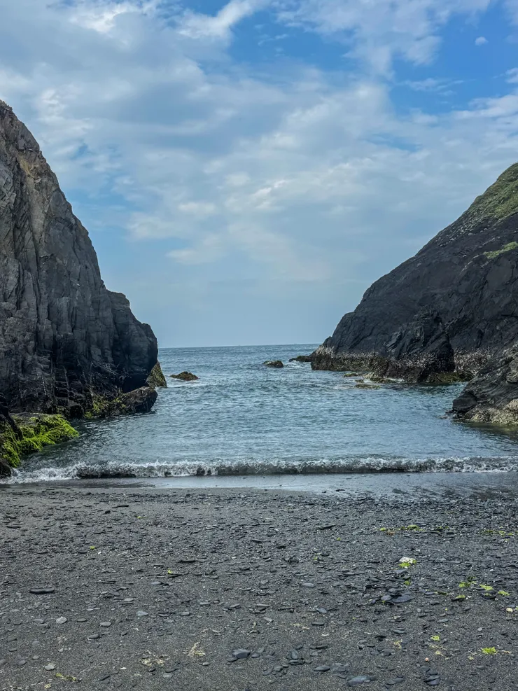 退潮後出現陸地！