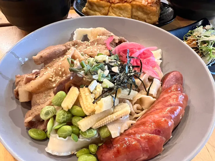 冷面口感十足！醬汁入味~