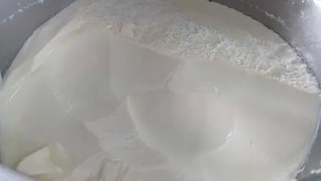 [新北美食]攻頂眺望鶯桃微笑山線、吃一碗百年大榕樹豆花，來一