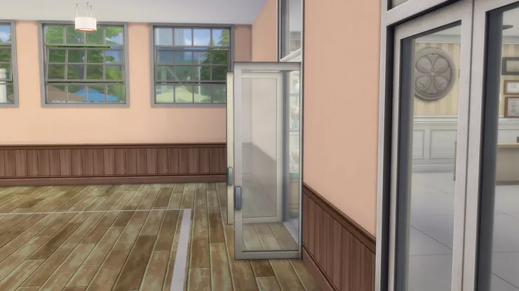 從前梯來往的學生便會用這兩扇門。