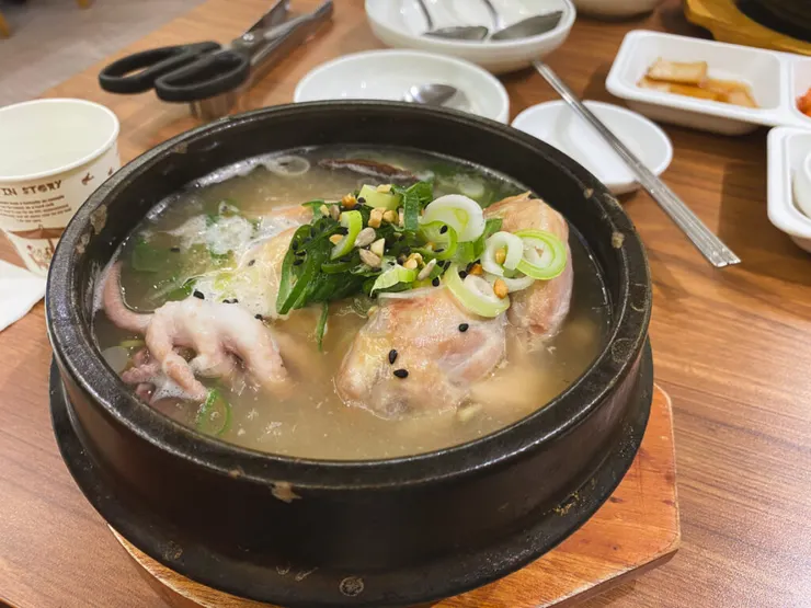 鮑魚海鮮蔘雞湯