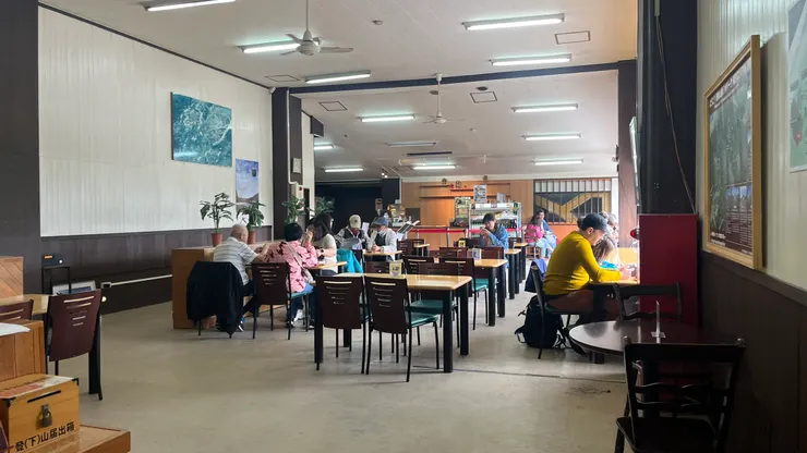 位子不多，但大家也不會坐太久。