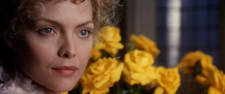 Michelle Pfeiffer and Daniel Day-Lewis in The Age of Innocence (1993)