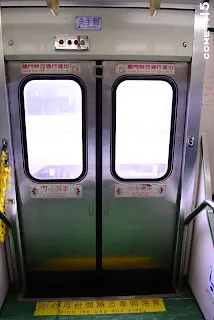 還未新增旅客資訊系統時的車門樣貌
