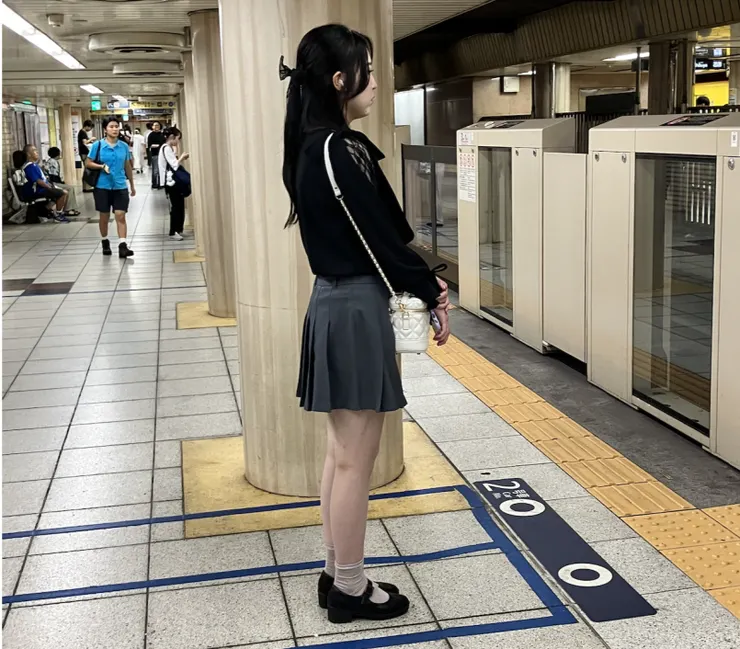 走了一天，搭地鐵回家