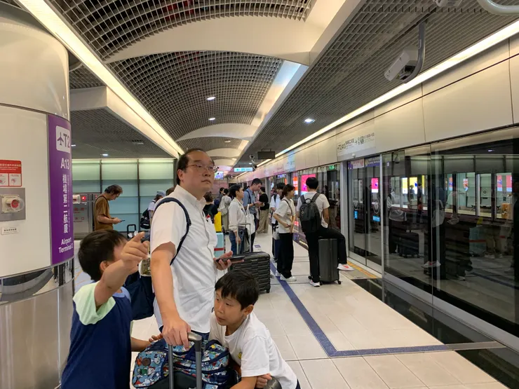 機捷往台北月台