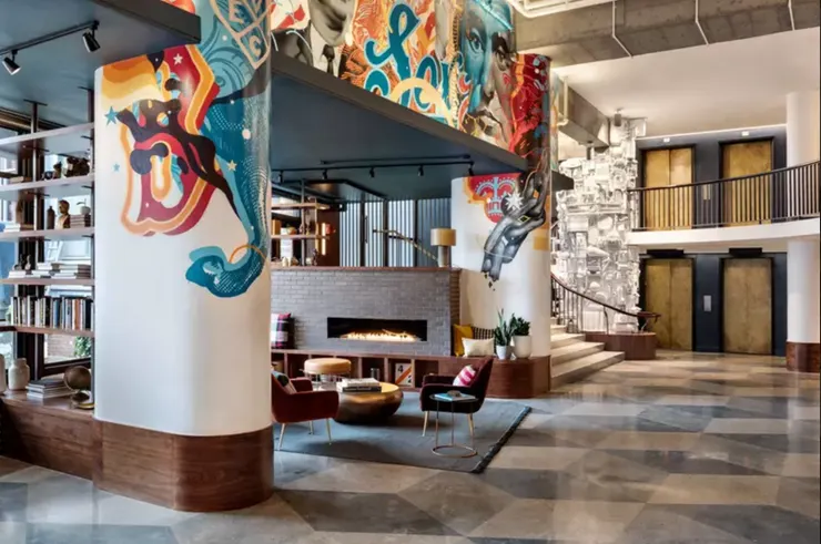 The Revolution Hotel 大廳