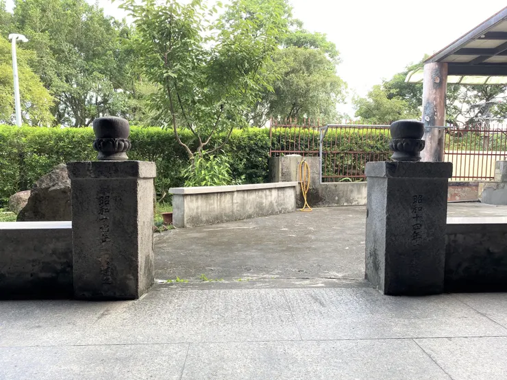 原文山神社的石燈籠基座