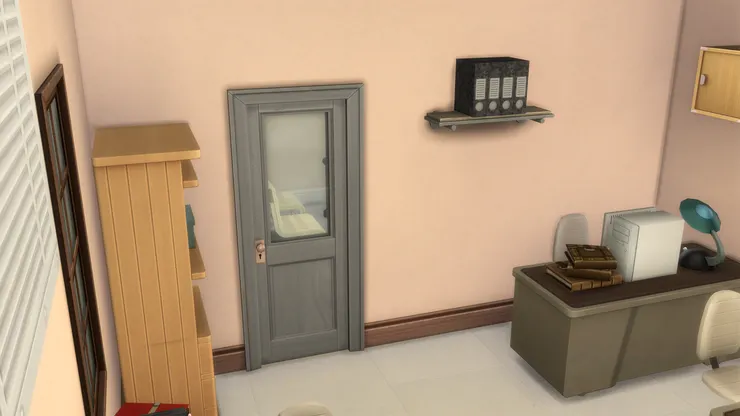 校務處內有另一個房間，就是校長室。