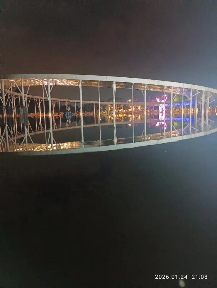 冬悄夜迢碧雲遙