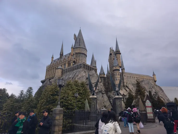 一開園的哈利波特世界人不多