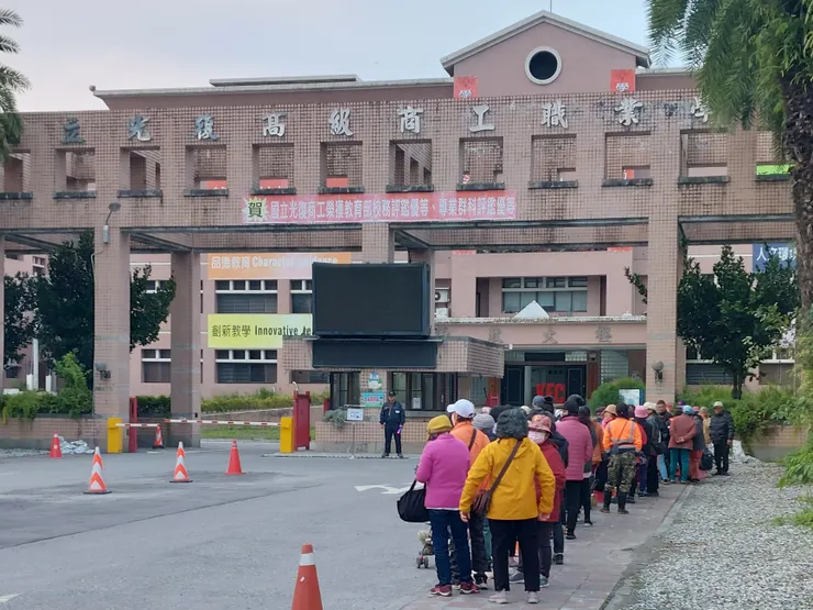 排隊等音樂會 / 資料來源：我自己