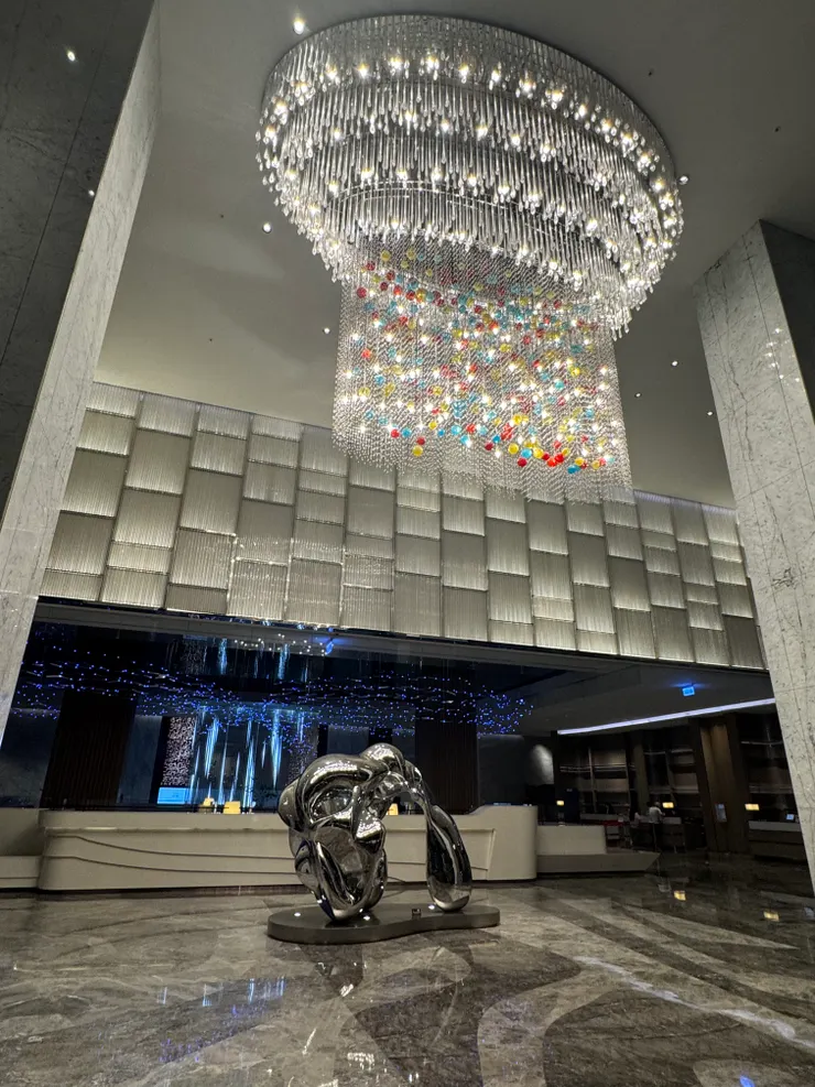 華麗的水晶燈整個讓人立刻進入五星級世界