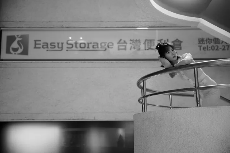 蔡亘晏在片中與其他角色的互動,都能傳遞紮實的情緒,進而碰撞精采火花。