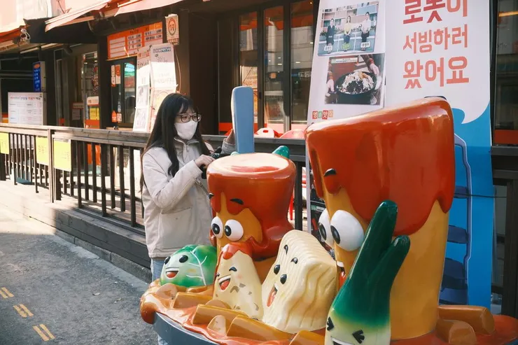 店外有可愛的造景😆