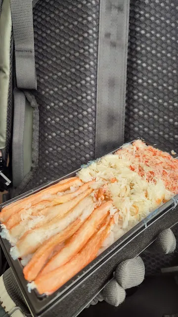 特別挑了個裝滿越前蟹的便當，滿滿的蟹味~