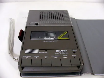 攜帶型收錄音機