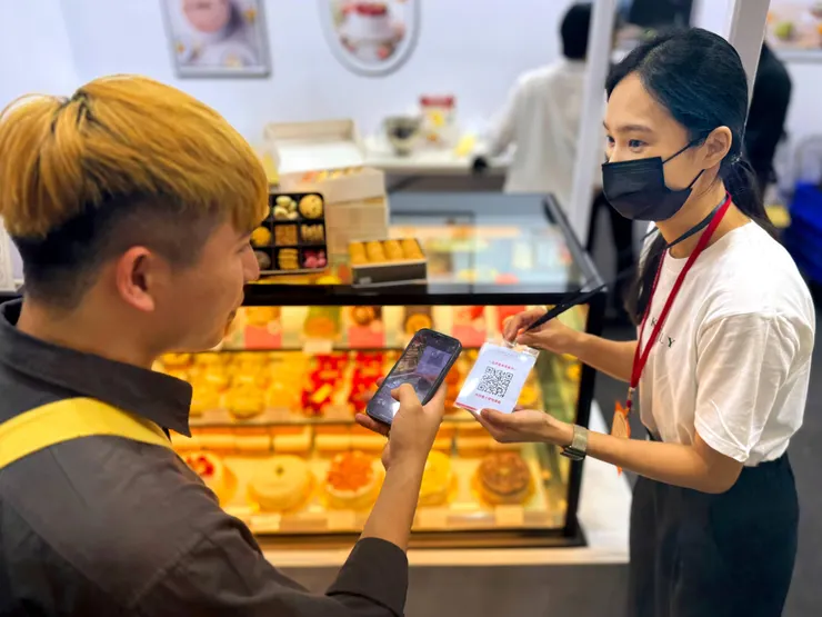 圖說：LADY KELLY於烘焙展期間，每日試吃發放逾千份，成功吸引破千人掃QR Code加入會員。（資料來源：LADY KELLY）