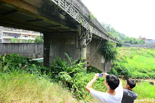 八號橋橋下結構(從台北端拍攝)