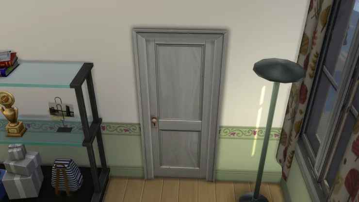 這便是大麥可睡房的門，現在成了佩兒的。(一開門便會看到寵物用品...)