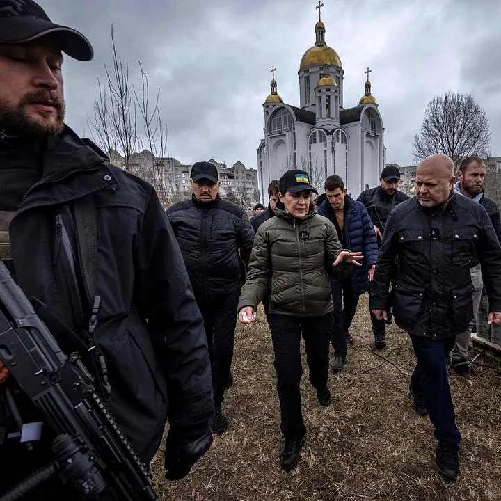 國際刑事法院向烏克蘭派遣了一個由42名調查員、法醫專家和輔助人員組成的小組，以調查可能發生在該國的戰爭罪行。