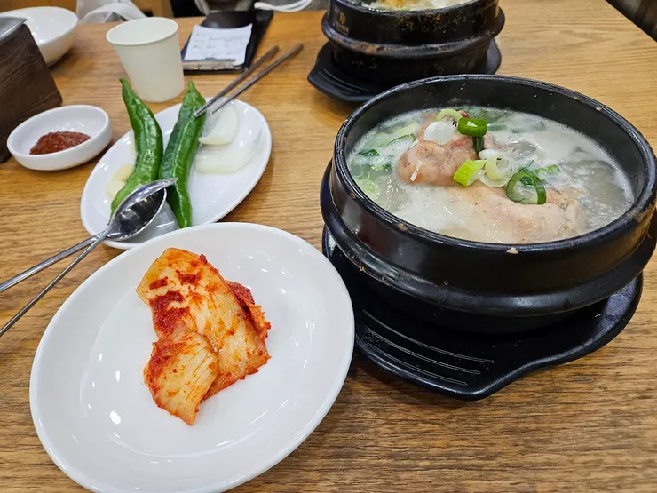 不吃肉的點點人參雞怎麼辦，吃雞肚子裡糯米