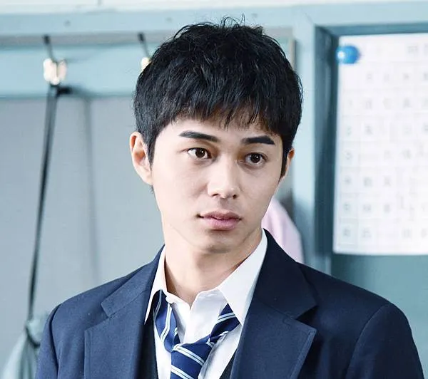 菊池宏樹／東出昌大 飾演