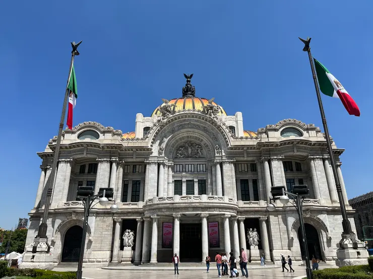 藝術宮，現在則是美術館