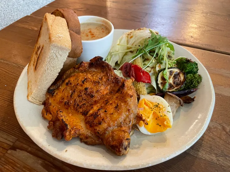 炙燒明太子雞腿排   320元 (2022年價錢)