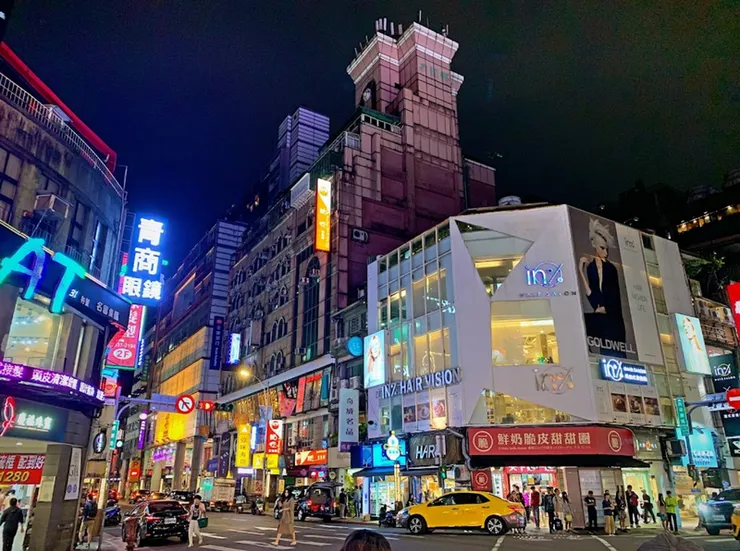 台灣西門町招牌/Google map/葉信宏