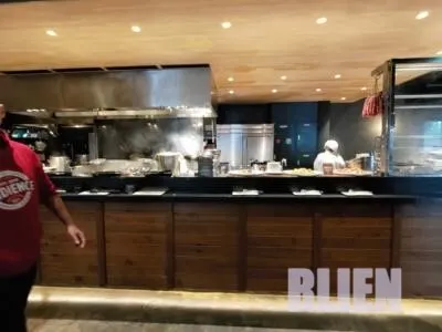 作者拍攝熱食櫃