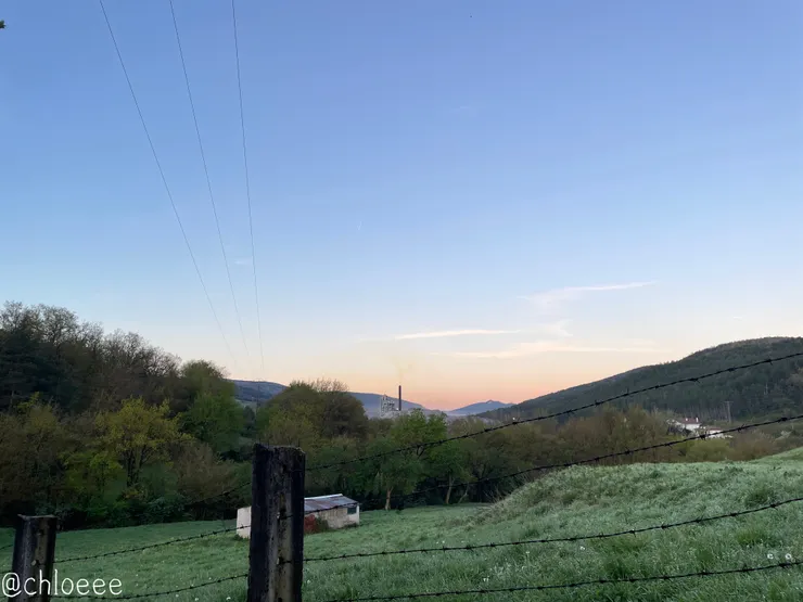 夏天的西班牙日出比較晚，八點前出發都還可以看到日出