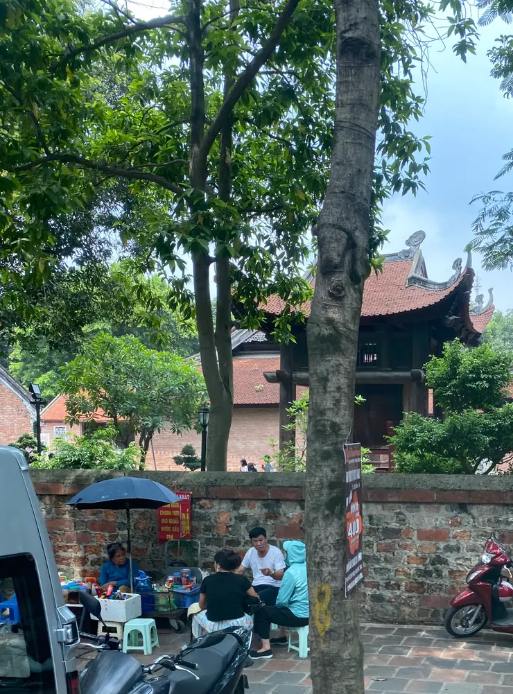 一張陽傘便開始做生意