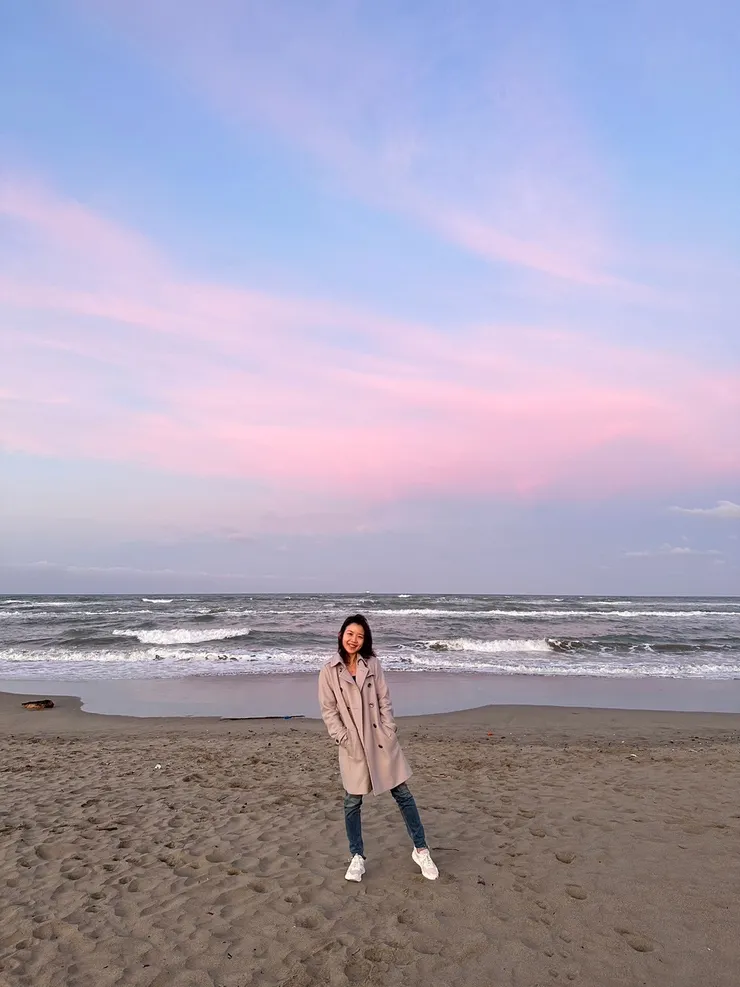 走路3分鐘就到海邊～很幸運看到超美的粉紫色天空☺️
