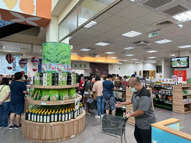 每次來關西必逛的農會，仙草產品都很不錯